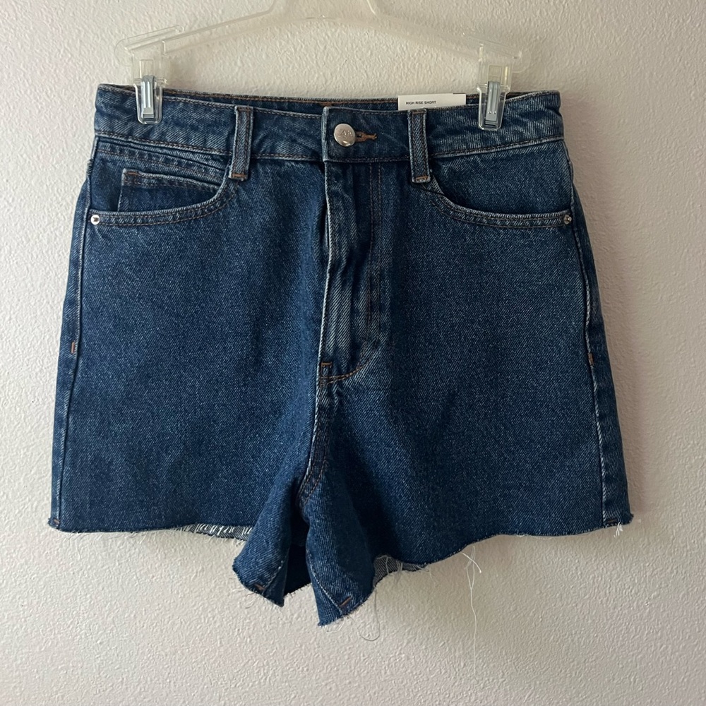 Zara High Rise Denim shorts in size 34. Never worn. New with tags.